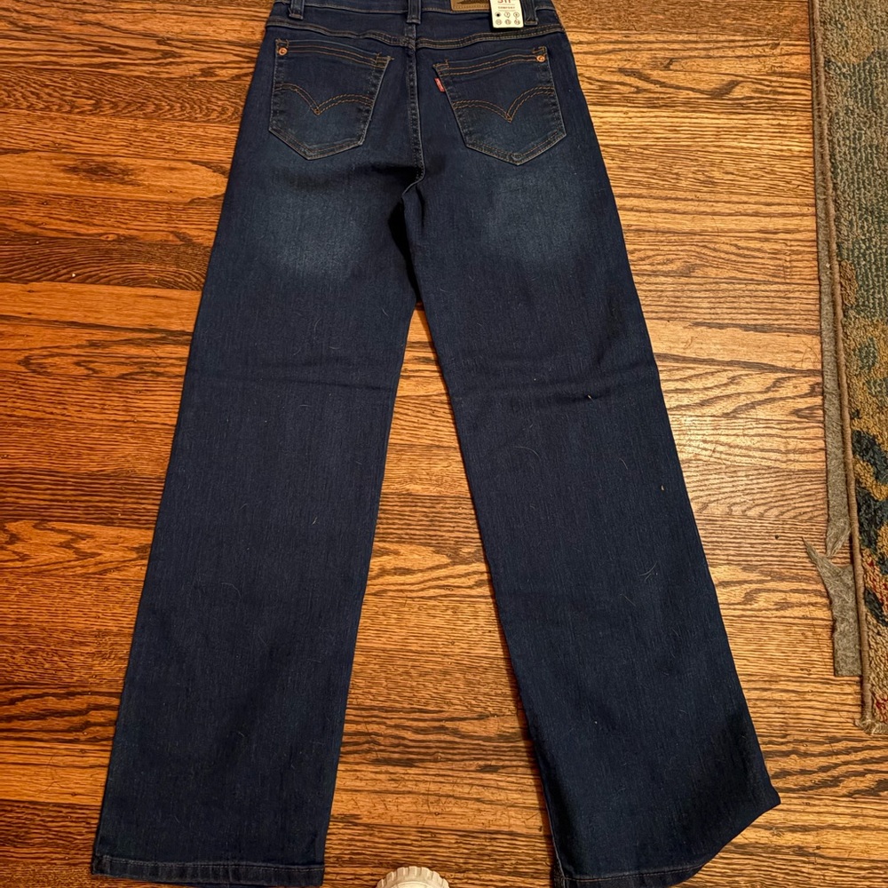 Levi's 511 comfort Women's Dark  wash Blue slightly flared Jeans size 7 nwt